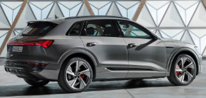 2022 Audi Q8 E-tron.jpg