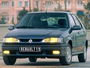 Autoabdeckung Renault 19 Berline - Tyvek® DuPont™ Plane: gemischte